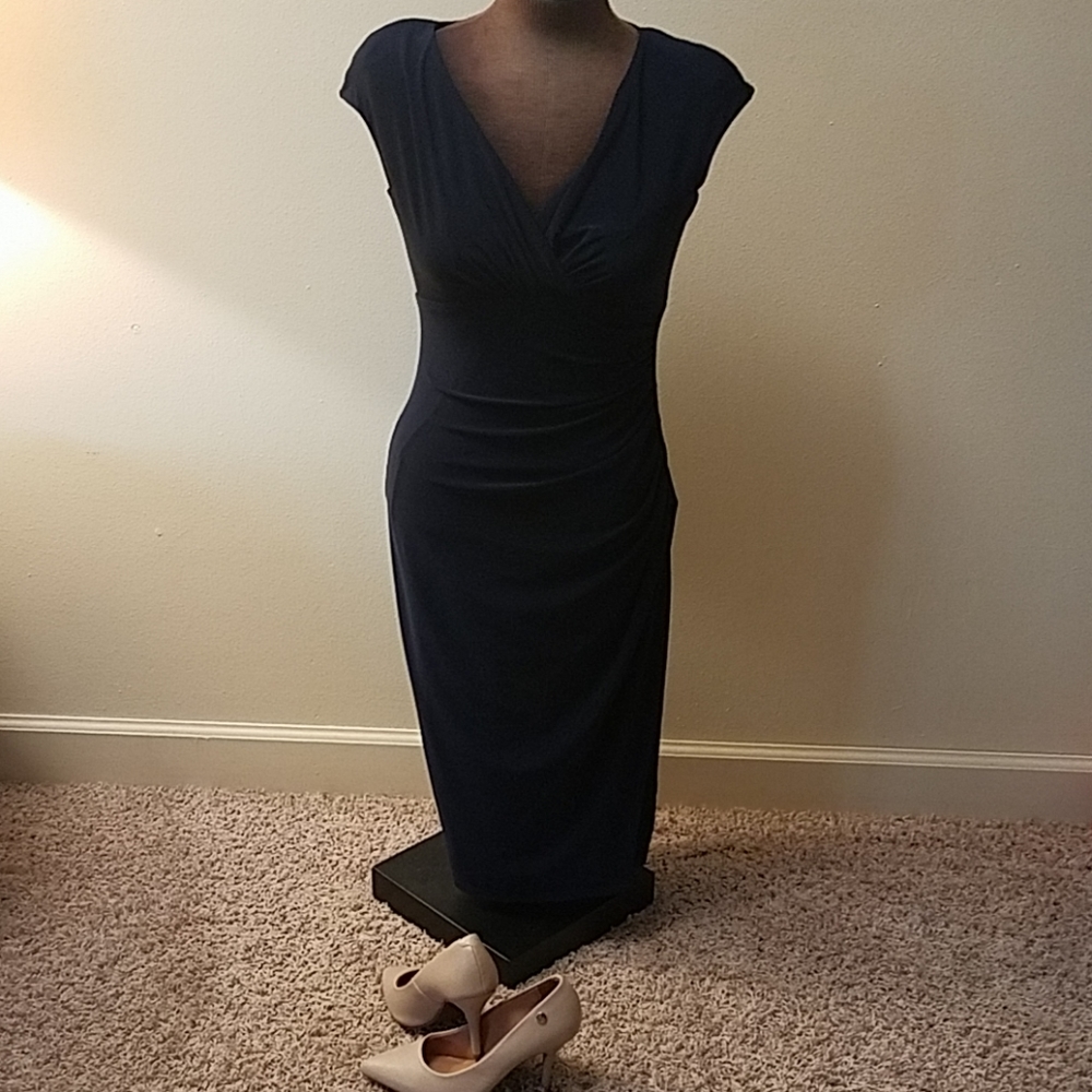 Dress - Picture 3 of 5